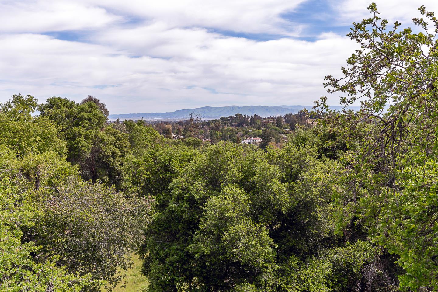 Detail Gallery Image 11 of 68 For 26896 Alejandro Dr, Los Altos Hills,  CA 94022 - 4 Beds | 3 Baths