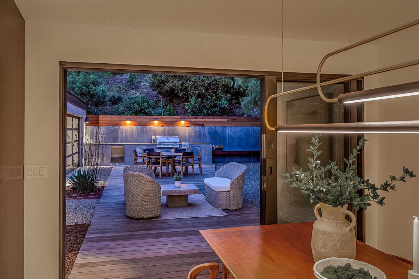 Detail Gallery Image 20 of 68 For 26896 Alejandro Dr, Los Altos Hills,  CA 94022 - 4 Beds | 3 Baths