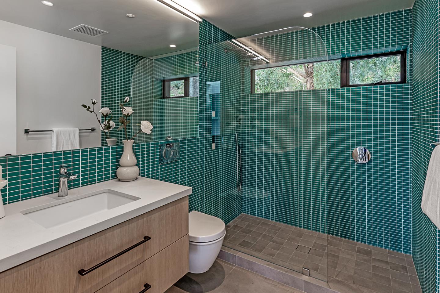Detail Gallery Image 22 of 68 For 26896 Alejandro Dr, Los Altos Hills,  CA 94022 - 4 Beds | 3 Baths