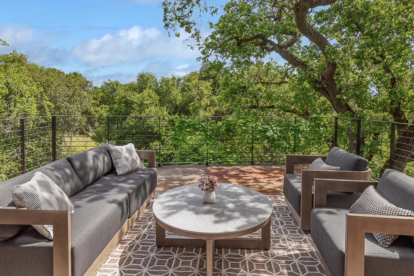 Detail Gallery Image 33 of 68 For 26896 Alejandro Dr, Los Altos Hills,  CA 94022 - 4 Beds | 3 Baths