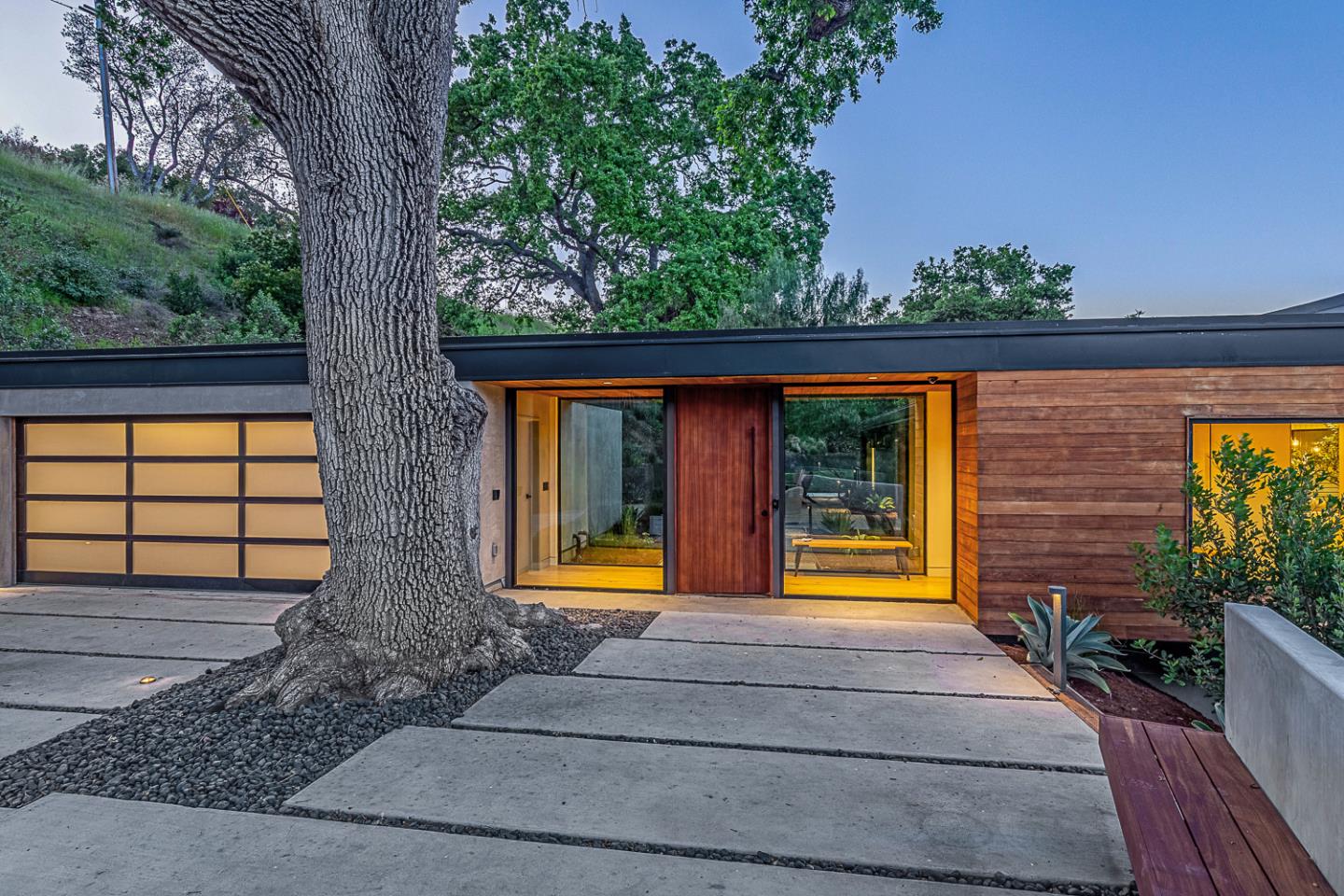 Detail Gallery Image 6 of 68 For 26896 Alejandro Dr, Los Altos Hills,  CA 94022 - 4 Beds | 3 Baths