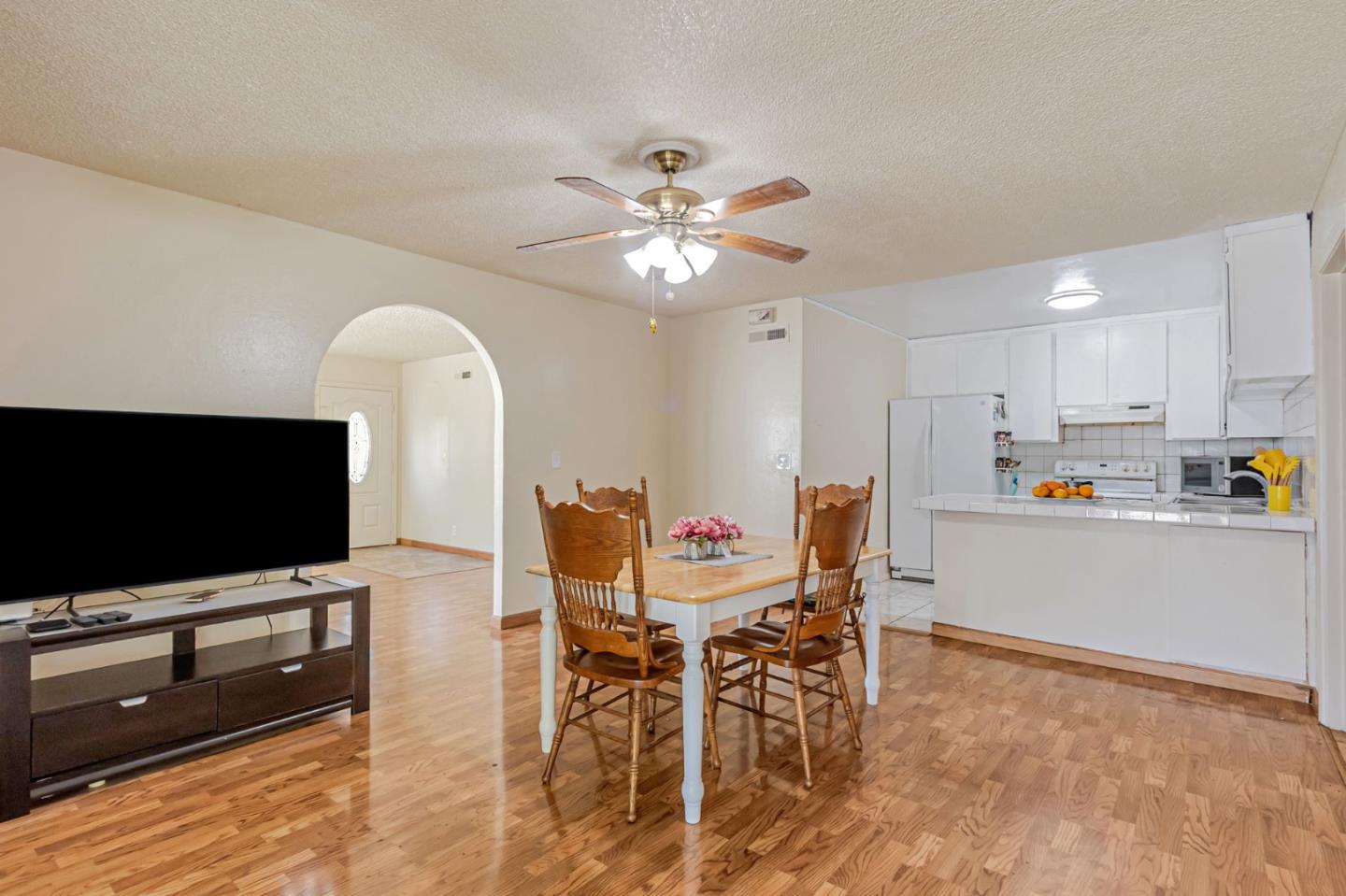 Detail Gallery Image 15 of 34 For 263 Vineyard Dr, San Jose,  CA 95119 - 5 Beds | 3 Baths
