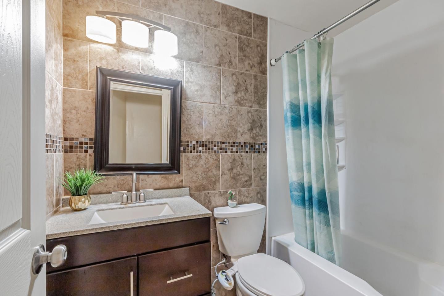 Detail Gallery Image 26 of 34 For 263 Vineyard Dr, San Jose,  CA 95119 - 5 Beds | 3 Baths