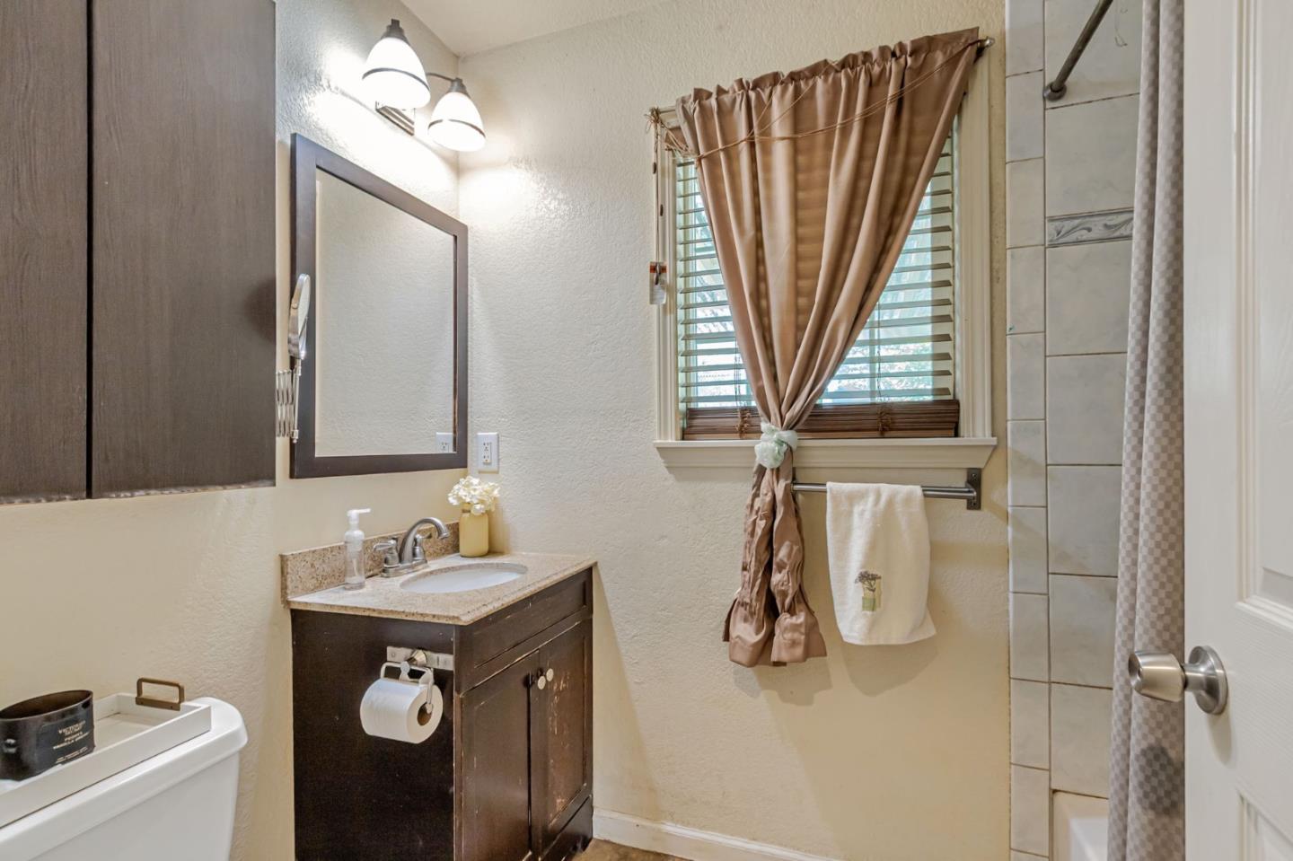 Detail Gallery Image 27 of 34 For 263 Vineyard Dr, San Jose,  CA 95119 - 5 Beds | 3 Baths