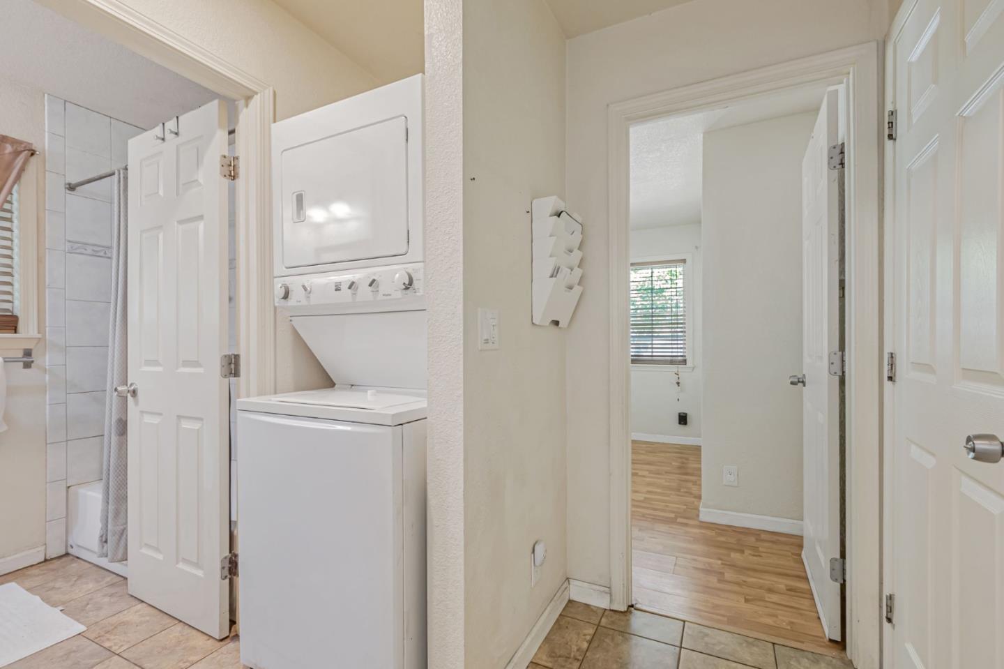 Detail Gallery Image 28 of 34 For 263 Vineyard Dr, San Jose,  CA 95119 - 5 Beds | 3 Baths