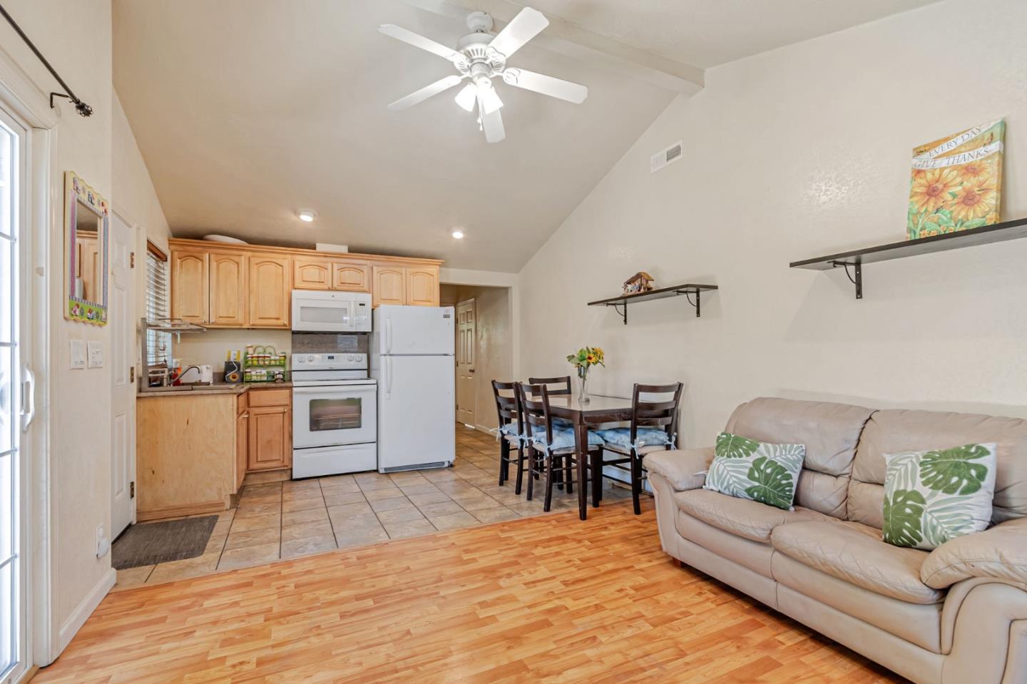 Detail Gallery Image 9 of 34 For 263 Vineyard Dr, San Jose,  CA 95119 - 5 Beds | 3 Baths