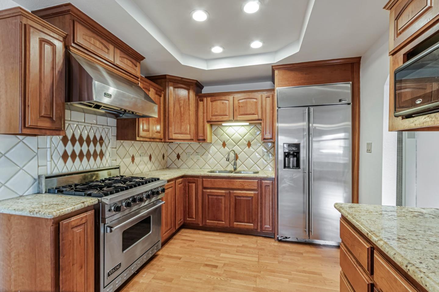 Detail Gallery Image 3 of 21 For 3443 Holly Dr, San Jose,  CA 95127 - 3 Beds | 2 Baths