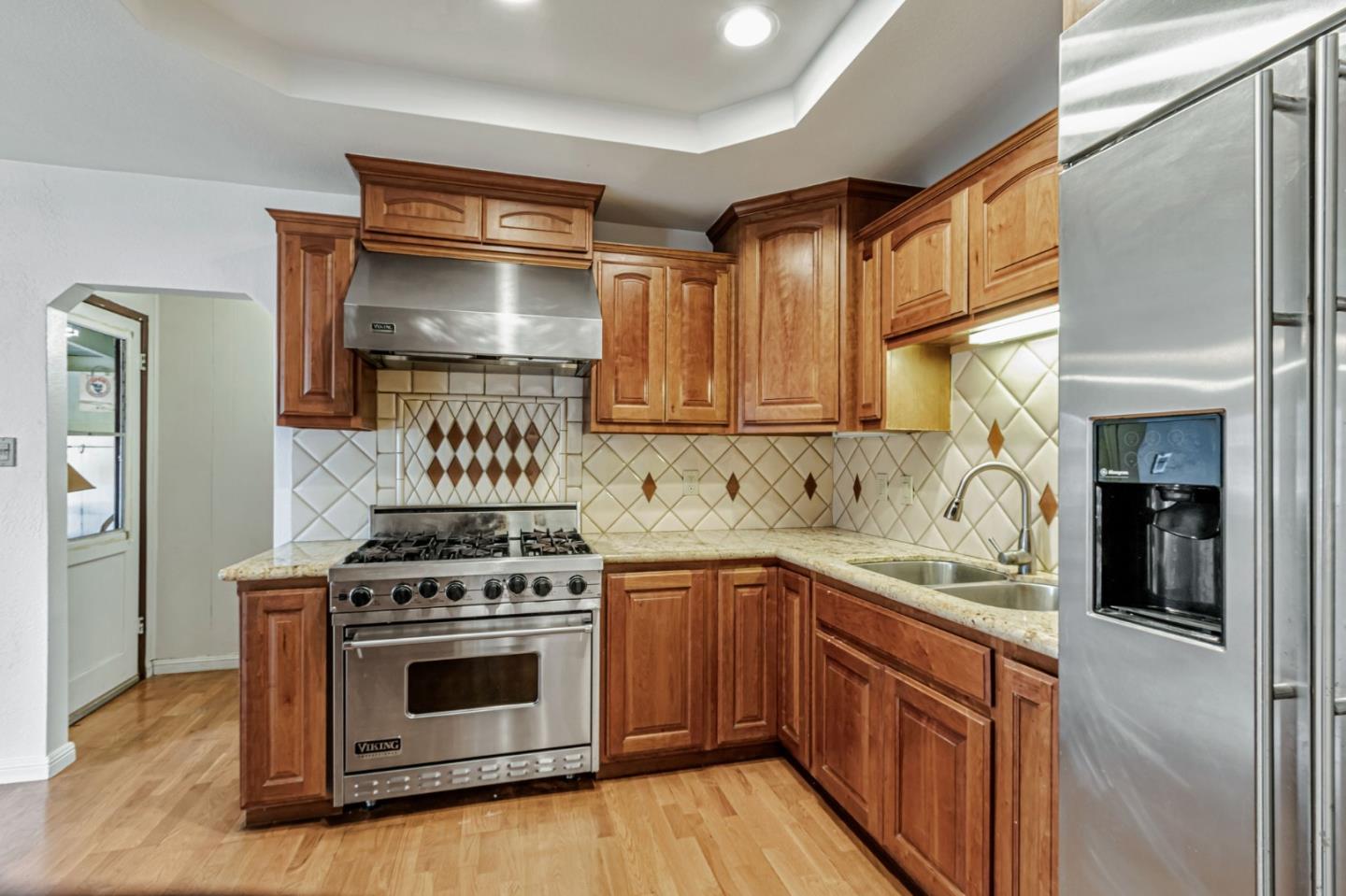 Detail Gallery Image 4 of 21 For 3443 Holly Dr, San Jose,  CA 95127 - 3 Beds | 2 Baths
