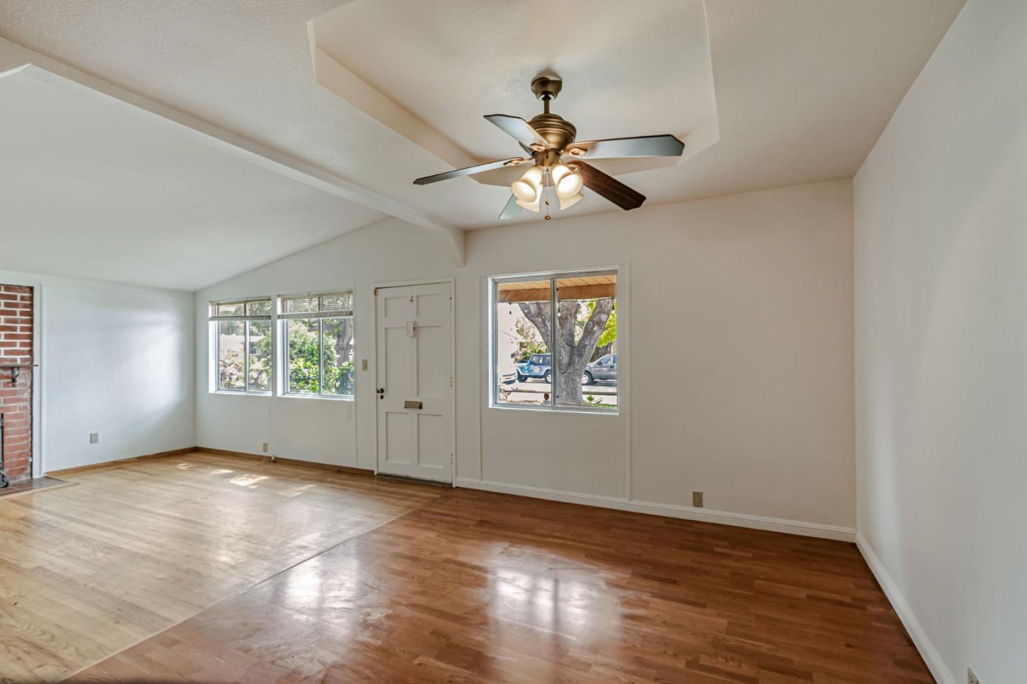 Detail Gallery Image 5 of 21 For 3443 Holly Dr, San Jose,  CA 95127 - 3 Beds | 2 Baths