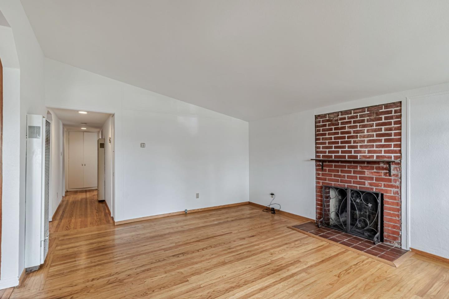 Detail Gallery Image 7 of 21 For 3443 Holly Dr, San Jose,  CA 95127 - 3 Beds | 2 Baths