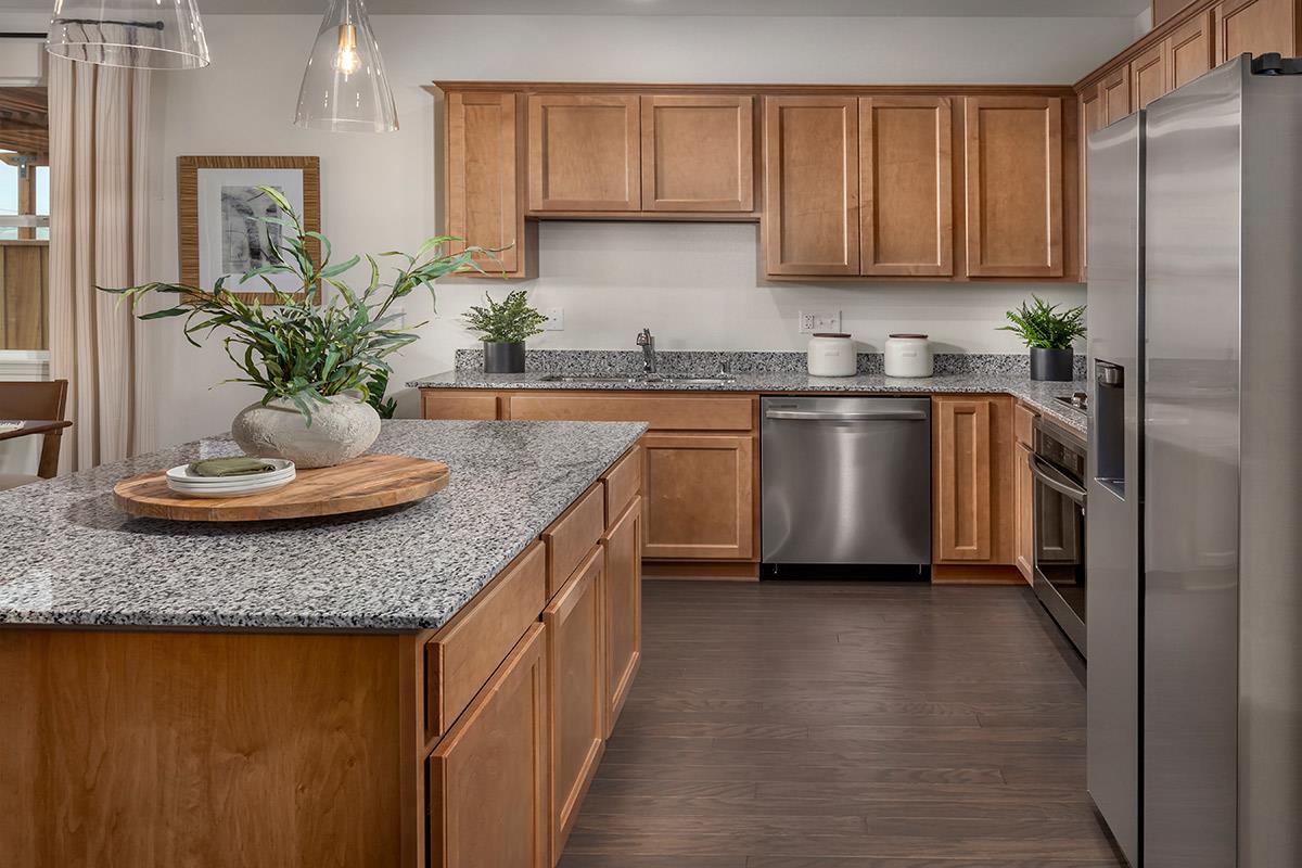 Detail Gallery Image 8 of 13 For 350 Golden Cloud Ave, Hollister,  CA 95023 - 3 Beds | 2 Baths