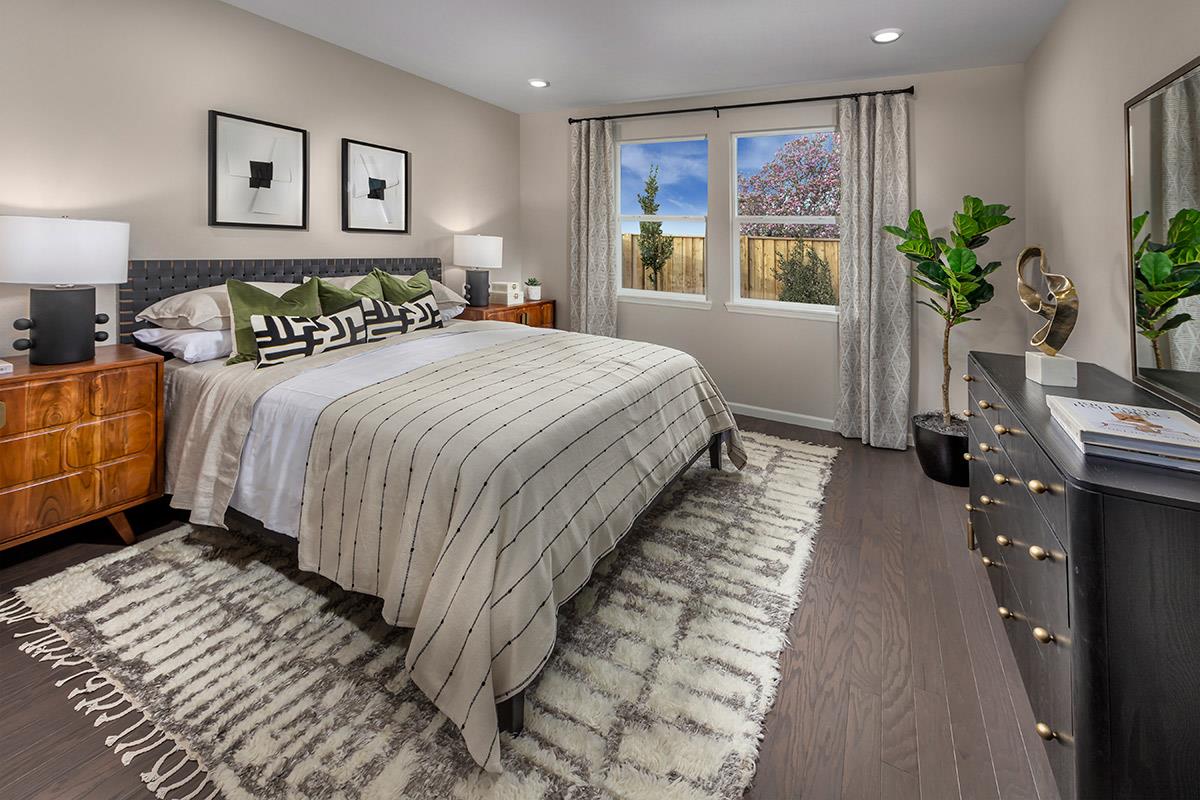 Detail Gallery Image 9 of 13 For 350 Golden Cloud Ave, Hollister,  CA 95023 - 3 Beds | 2 Baths