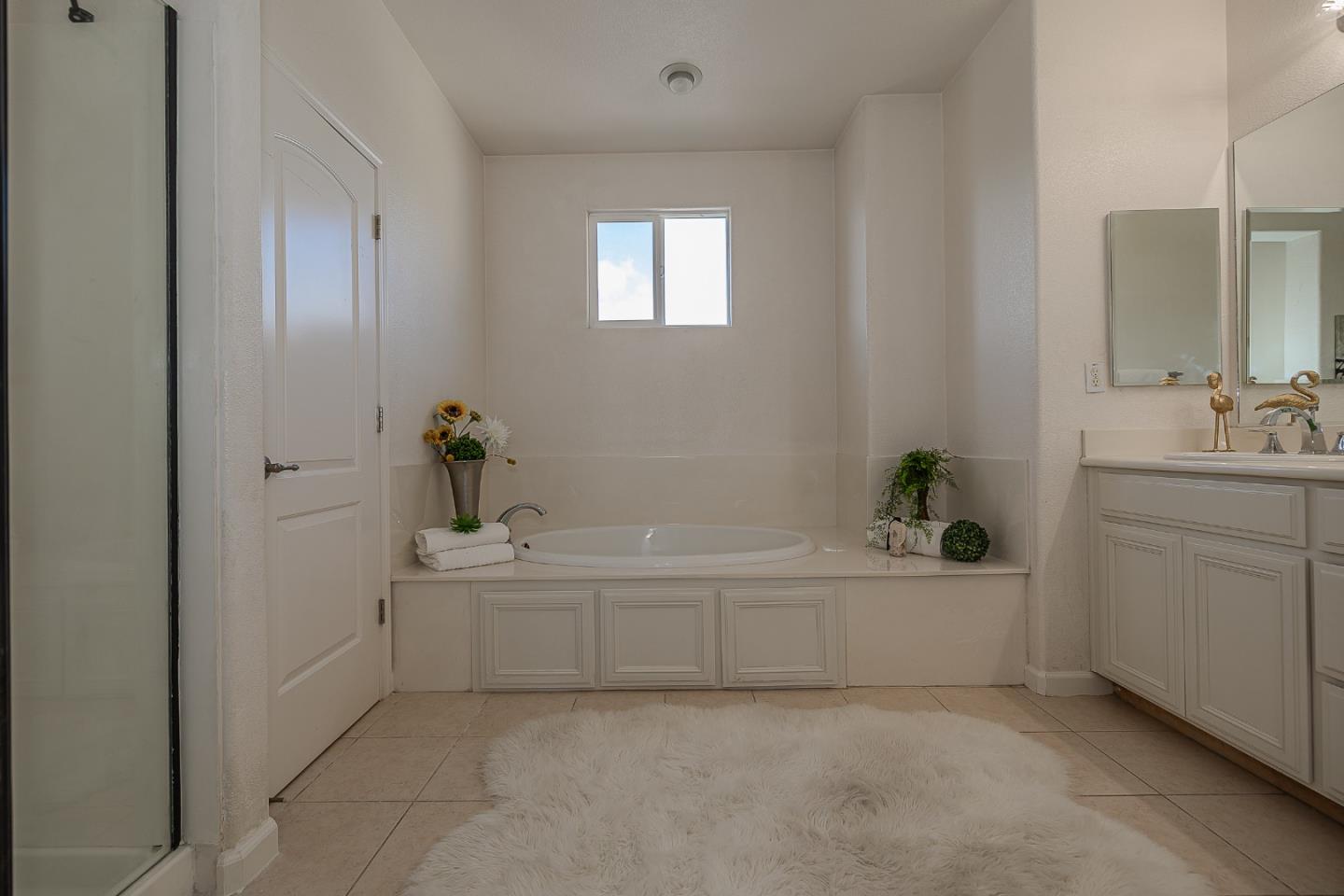 Detail Gallery Image 33 of 46 For 1270 Okeefe Ct, Gilroy,  CA 95020 - 4 Beds | 2/1 Baths