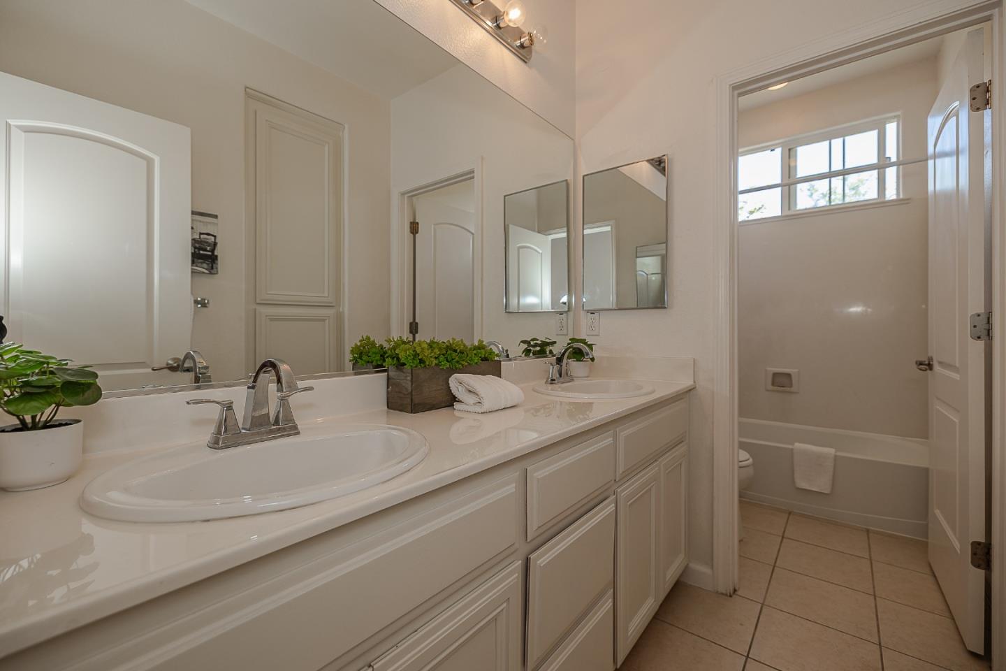 Detail Gallery Image 37 of 46 For 1270 Okeefe Ct, Gilroy,  CA 95020 - 4 Beds | 2/1 Baths