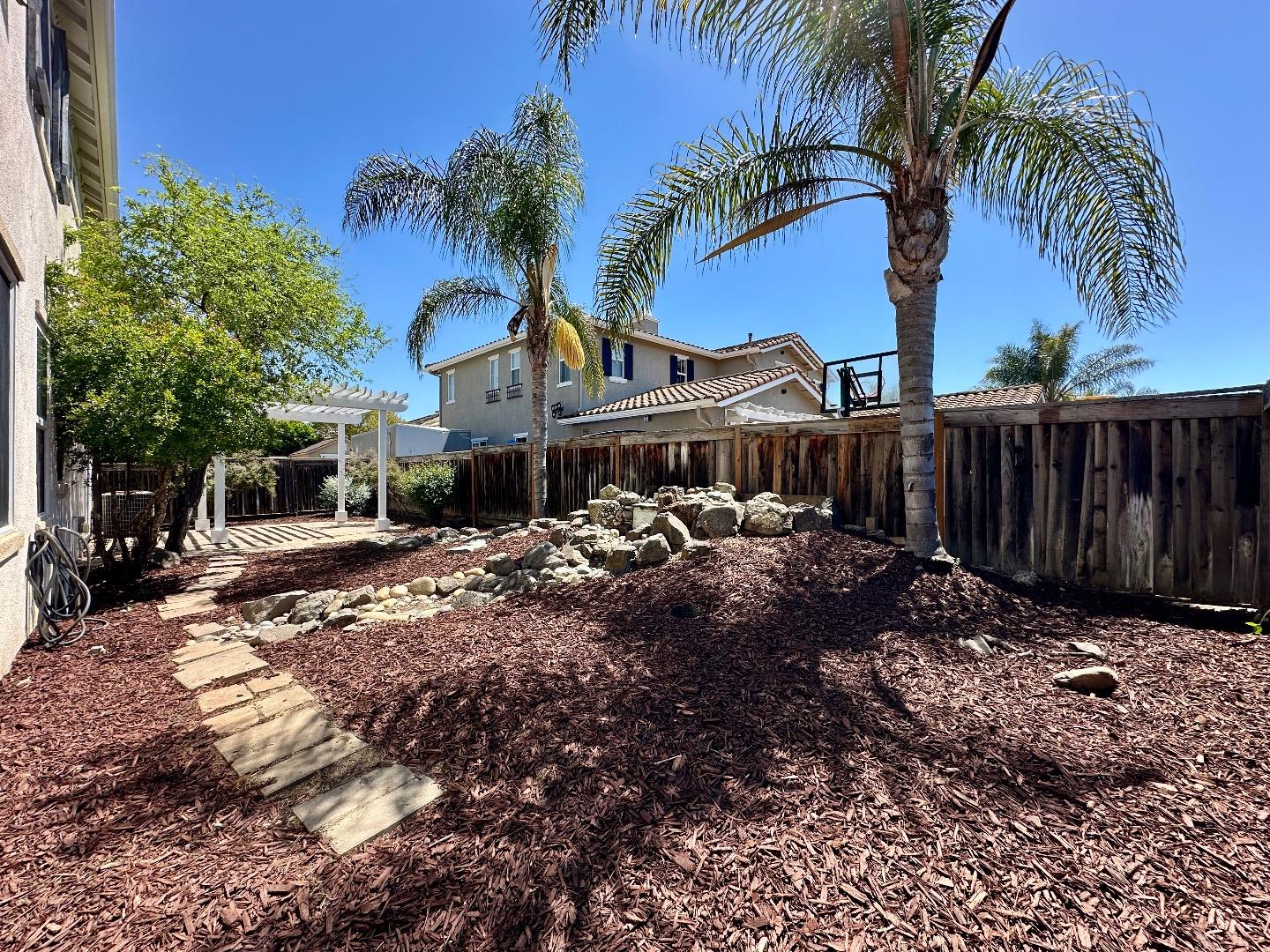 Detail Gallery Image 43 of 46 For 1270 Okeefe Ct, Gilroy,  CA 95020 - 4 Beds | 2/1 Baths
