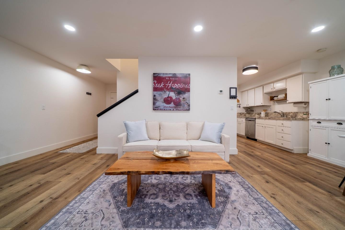 Detail Gallery Image 12 of 47 For 2327 17th Ave, Santa Cruz,  CA 95062 - 3 Beds | 2 Baths