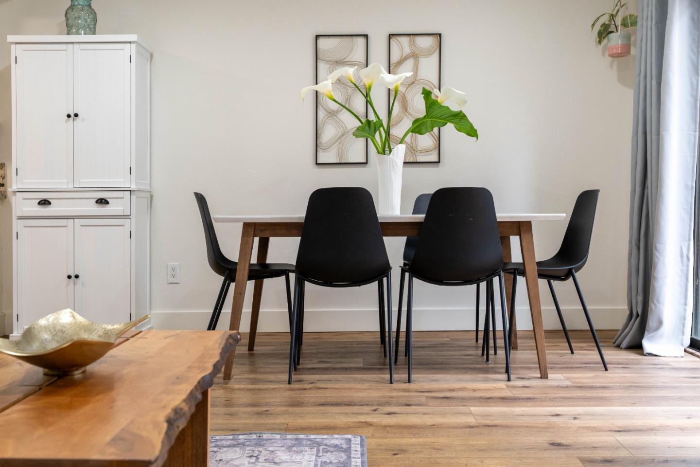 Detail Gallery Image 16 of 47 For 2327 17th Ave, Santa Cruz,  CA 95062 - 3 Beds | 2 Baths
