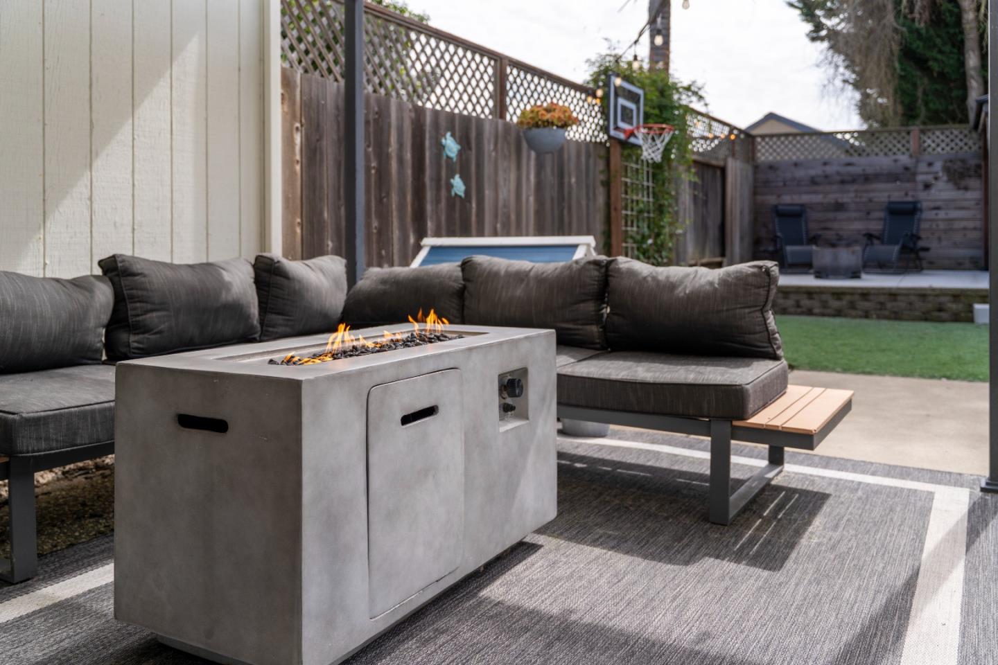 Detail Gallery Image 30 of 47 For 2327 17th Ave, Santa Cruz,  CA 95062 - 3 Beds | 2 Baths