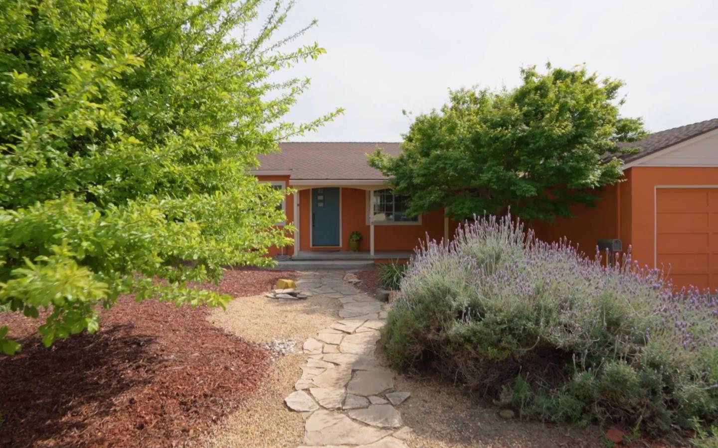 Detail Gallery Image 2 of 34 For 2440 Walnut Grove Ave, San Jose,  CA 95128 - 3 Beds | 1 Baths