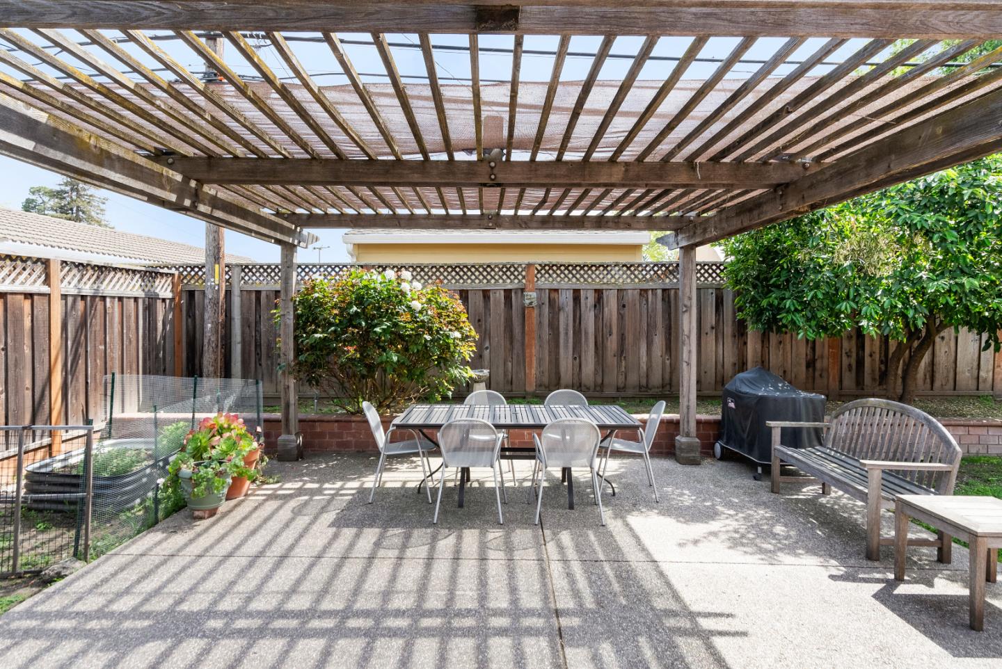 Detail Gallery Image 22 of 34 For 2440 Walnut Grove Ave, San Jose,  CA 95128 - 3 Beds | 1 Baths