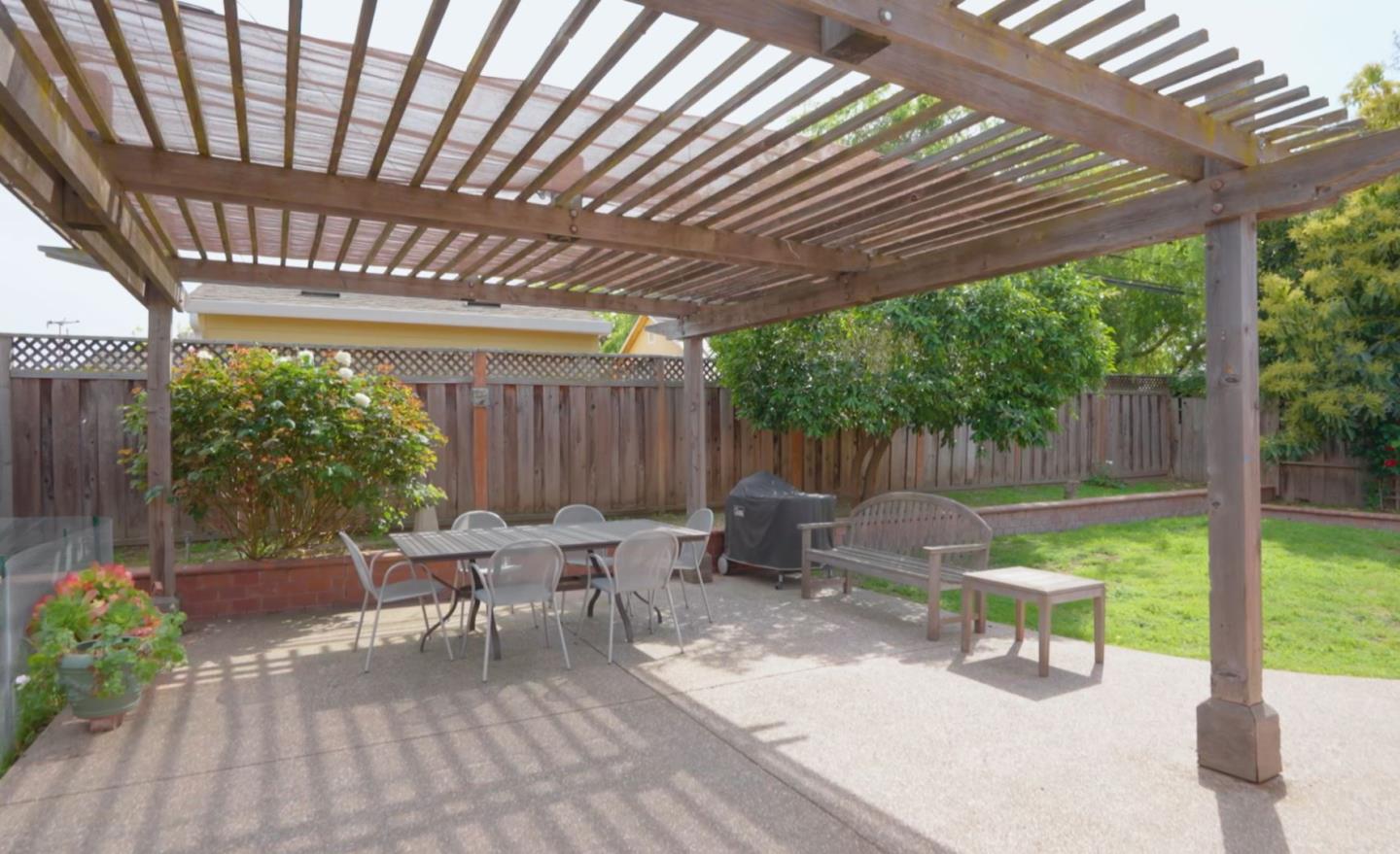 Detail Gallery Image 23 of 34 For 2440 Walnut Grove Ave, San Jose,  CA 95128 - 3 Beds | 1 Baths