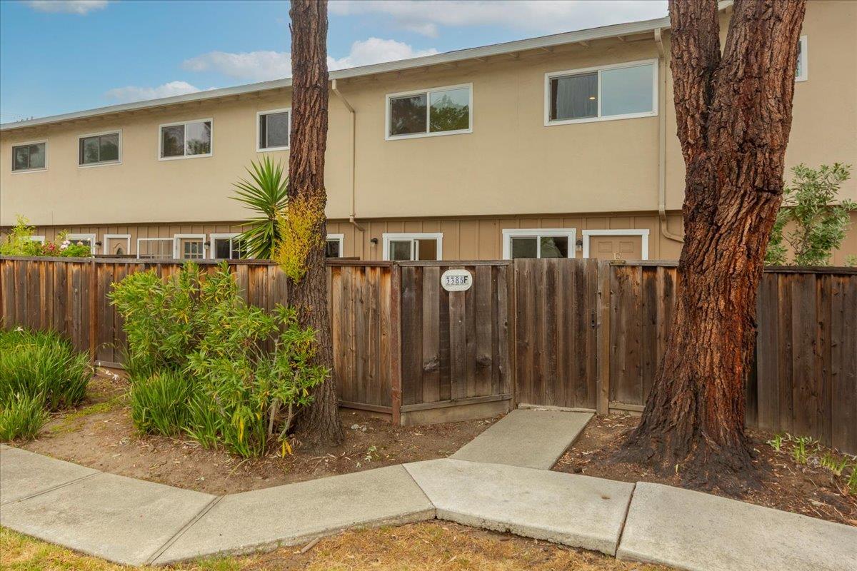 Detail Gallery Image 4 of 33 For 3385 La Selva St #F,  San Mateo,  CA 94403 - 3 Beds | 2 Baths