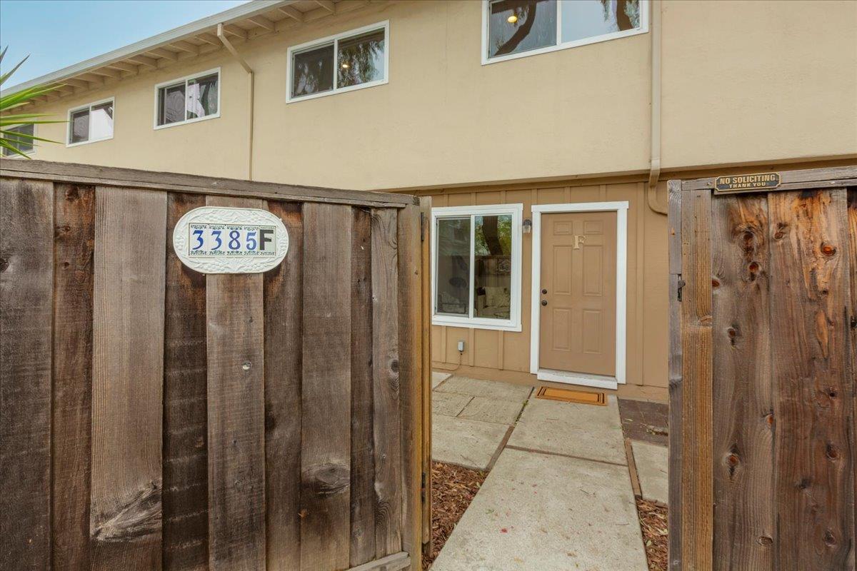 Detail Gallery Image 5 of 33 For 3385 La Selva St #F,  San Mateo,  CA 94403 - 3 Beds | 2 Baths