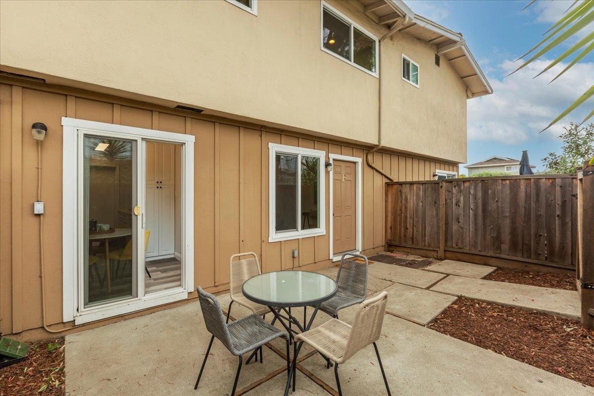 Detail Gallery Image 7 of 33 For 3385 La Selva St #F,  San Mateo,  CA 94403 - 3 Beds | 2 Baths