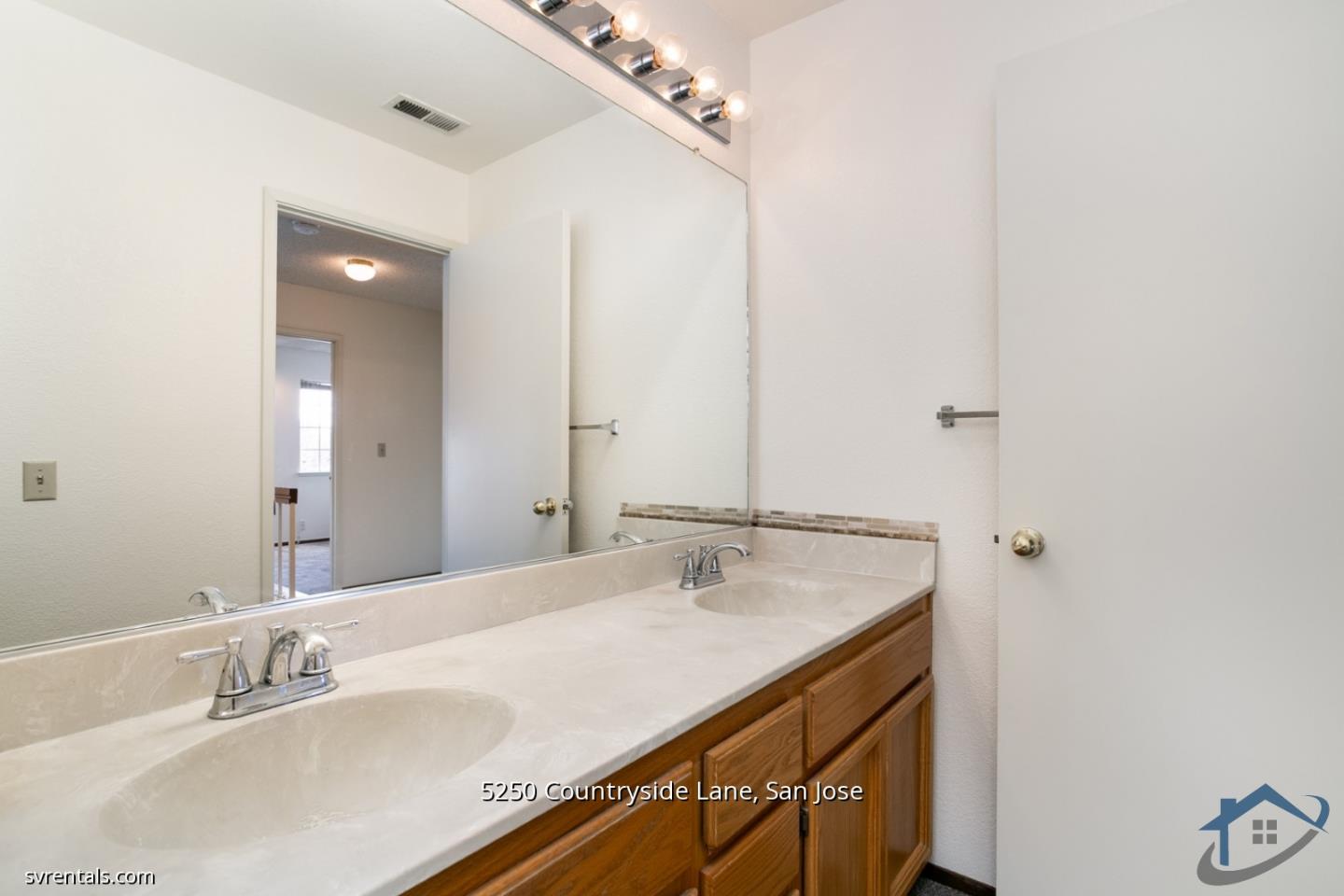 Detail Gallery Image 15 of 24 For 5250 Countryside Ln, San Jose,  CA 95136 - 4 Beds | 2/1 Baths