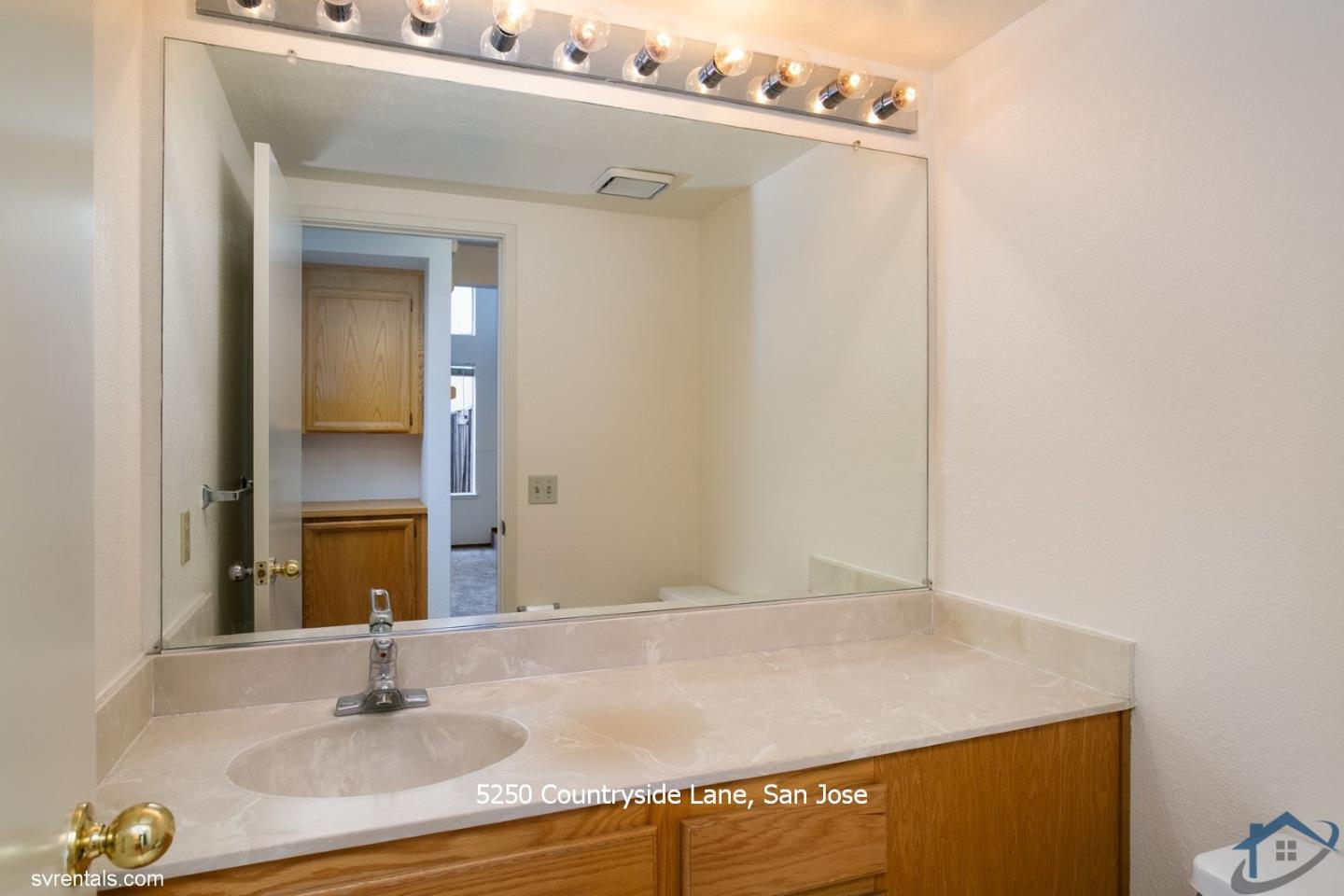 Detail Gallery Image 7 of 24 For 5250 Countryside Ln, San Jose,  CA 95136 - 4 Beds | 2/1 Baths