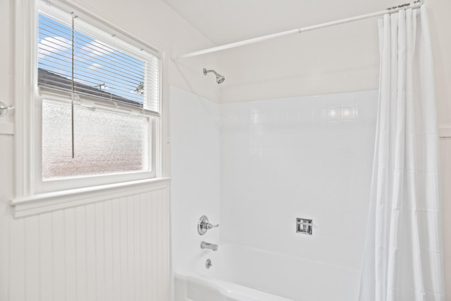Detail Gallery Image 11 of 27 For 1418 Lenolt St, Redwood City,  CA 94063 - 2 Beds | 1 Baths