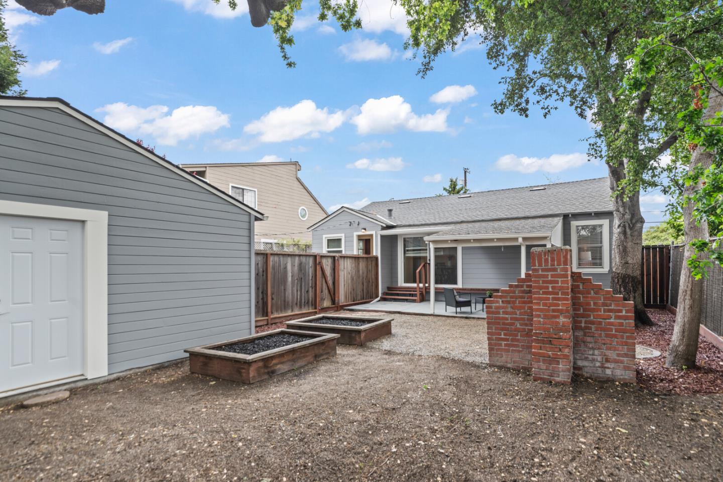 Detail Gallery Image 24 of 27 For 1418 Lenolt St, Redwood City,  CA 94063 - 2 Beds | 1 Baths
