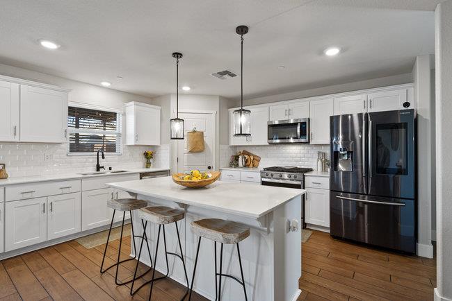 Detail Gallery Image 13 of 43 For 1618 Ryegrass Way, Los Banos,  CA 93635 - 5 Beds | 3 Baths
