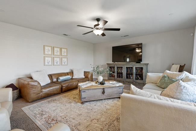 Detail Gallery Image 16 of 43 For 1618 Ryegrass Way, Los Banos,  CA 93635 - 5 Beds | 3 Baths