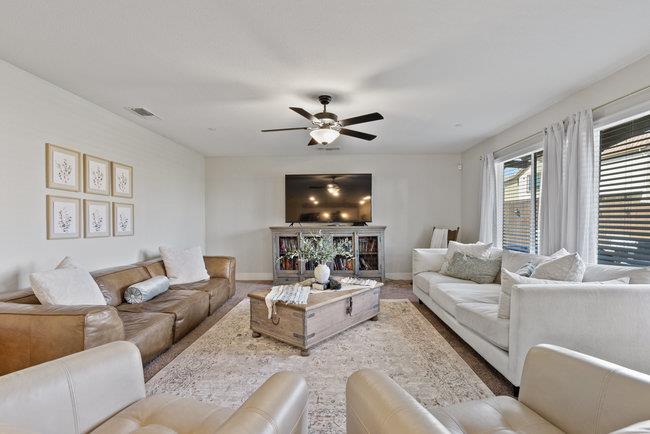 Detail Gallery Image 17 of 43 For 1618 Ryegrass Way, Los Banos,  CA 93635 - 5 Beds | 3 Baths