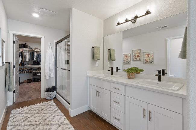 Detail Gallery Image 26 of 43 For 1618 Ryegrass Way, Los Banos,  CA 93635 - 5 Beds | 3 Baths
