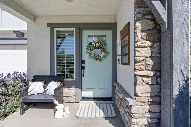 Detail Gallery Image 3 of 43 For 1618 Ryegrass Way, Los Banos,  CA 93635 - 5 Beds | 3 Baths