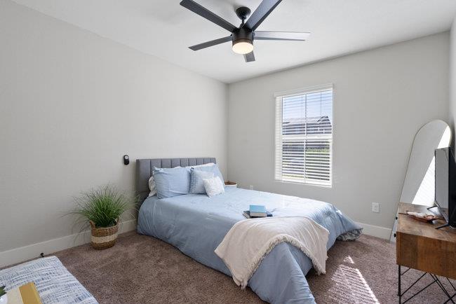 Detail Gallery Image 8 of 43 For 1618 Ryegrass Way, Los Banos,  CA 93635 - 5 Beds | 3 Baths