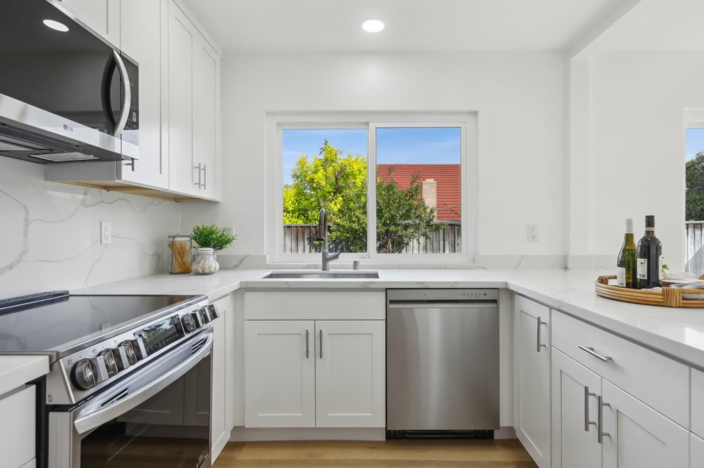 Detail Gallery Image 14 of 34 For 3039 Vesuvius Ln, San Jose,  CA 95132 - 4 Beds | 2 Baths