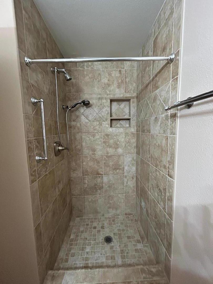 Detail Gallery Image 12 of 24 For 5040 Cribari Vale, San Jose,  CA 95135 - 2 Beds | 2 Baths