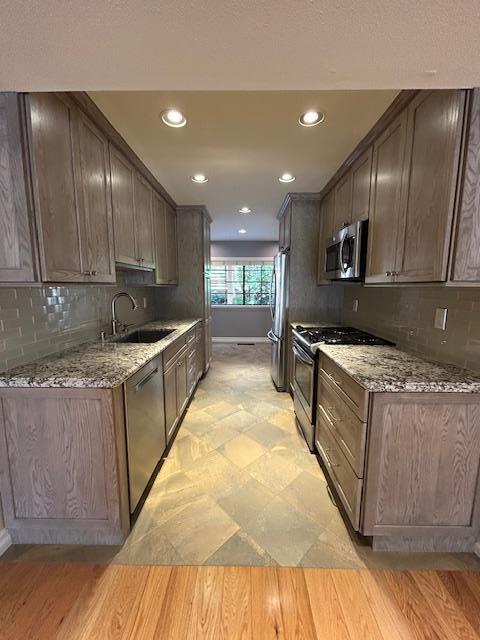 Detail Gallery Image 5 of 24 For 5040 Cribari Vale, San Jose,  CA 95135 - 2 Beds | 2 Baths