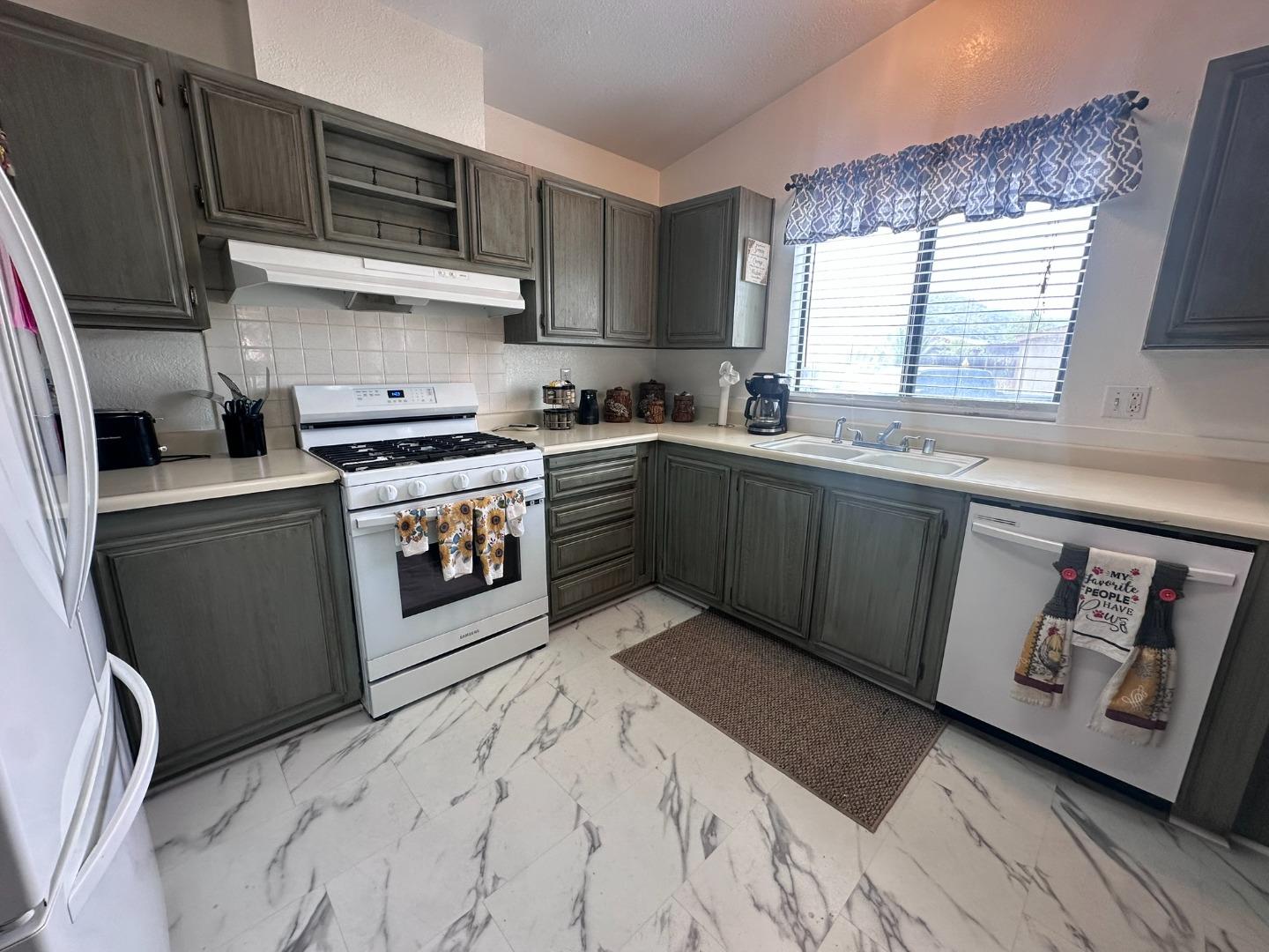 Detail Gallery Image 10 of 27 For 51201 Pine Canyon Rd #52,  King City,  CA 93930 - 3 Beds | 2 Baths