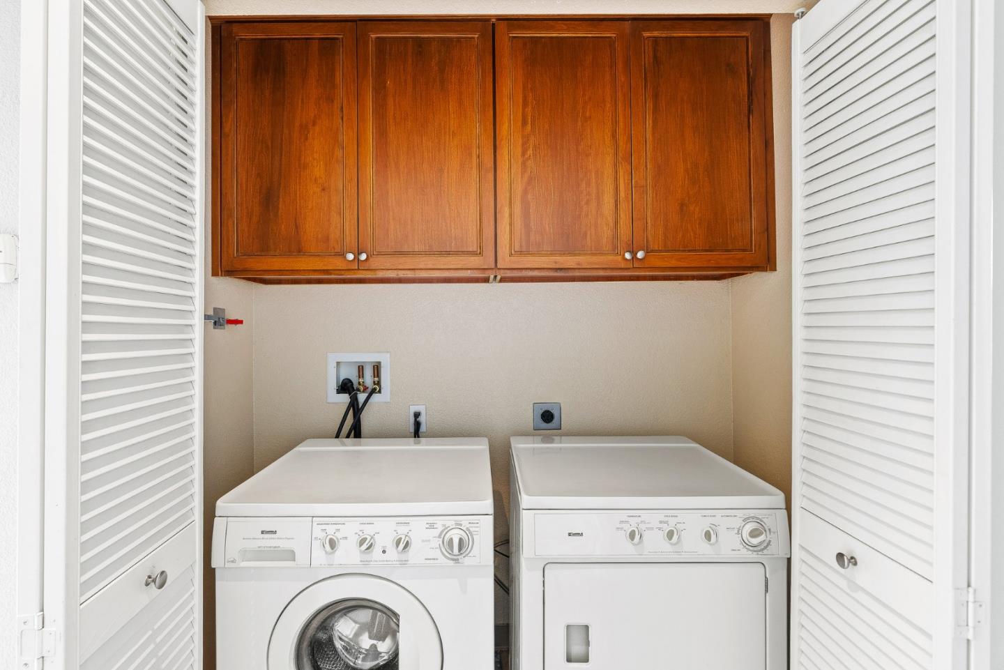 Detail Gallery Image 22 of 29 For 1525 Fiesta Ln, San Jose,  CA 95126 - 3 Beds | 2/1 Baths