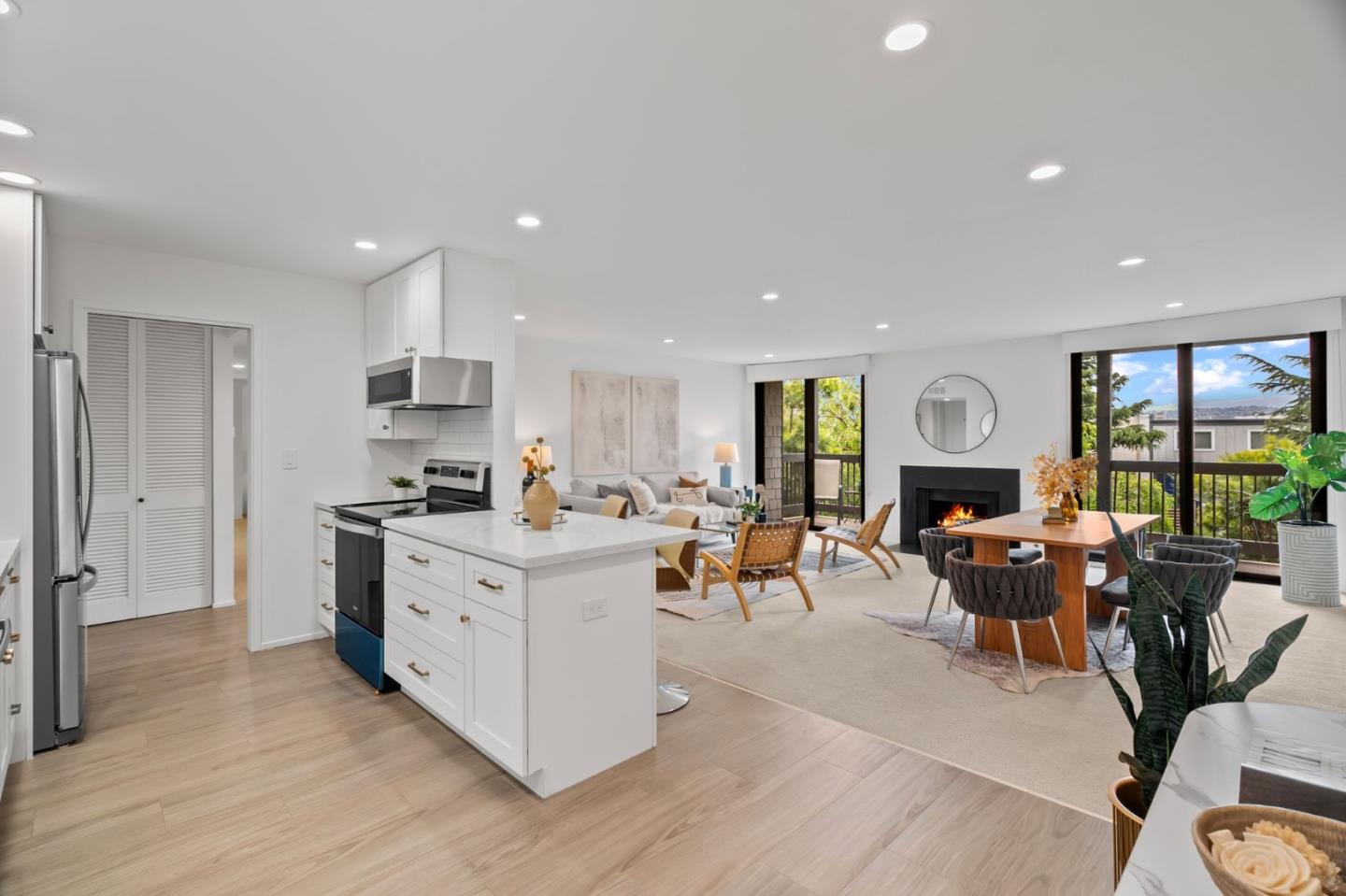 Detail Gallery Image 4 of 35 For 651 Port Dr #205,  San Mateo,  CA 94404 - 2 Beds | 2 Baths