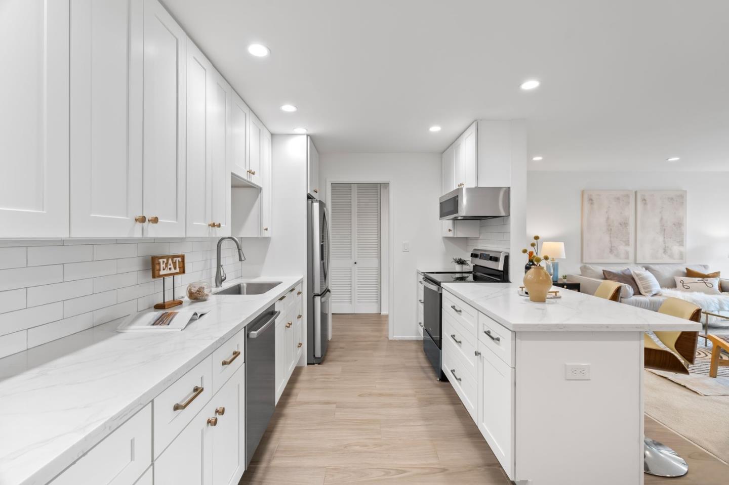 Detail Gallery Image 7 of 35 For 651 Port Dr #205,  San Mateo,  CA 94404 - 2 Beds | 2 Baths