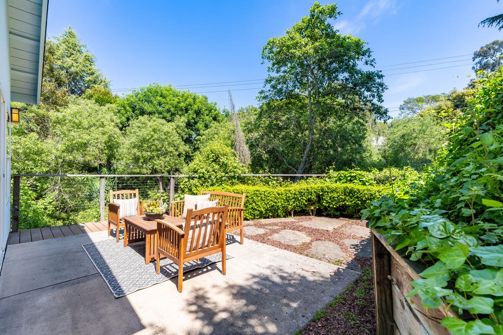 Detail Gallery Image 17 of 43 For 840 Seacliff Dr, Aptos,  CA 95003 - 3 Beds | 2/1 Baths