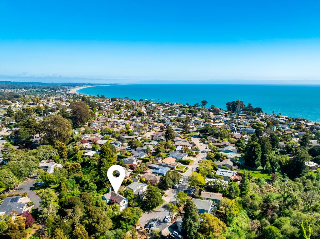 Detail Gallery Image 36 of 43 For 840 Seacliff Dr, Aptos,  CA 95003 - 3 Beds | 2/1 Baths