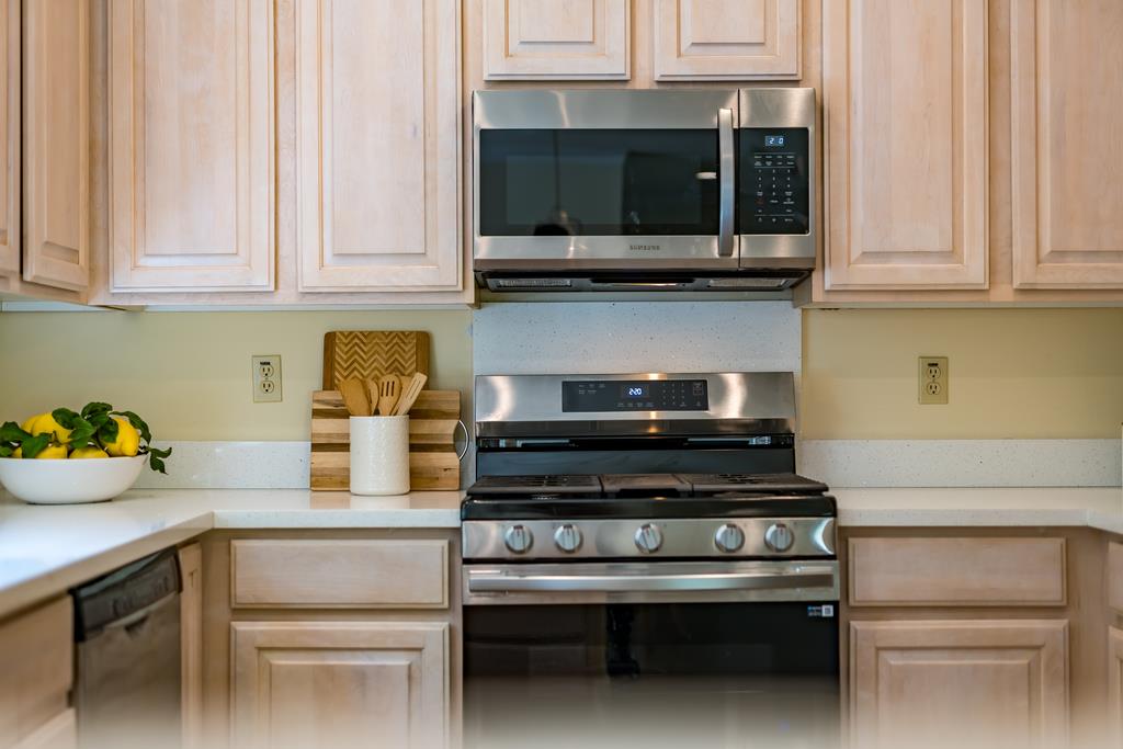 Detail Gallery Image 7 of 43 For 840 Seacliff Dr, Aptos,  CA 95003 - 3 Beds | 2/1 Baths