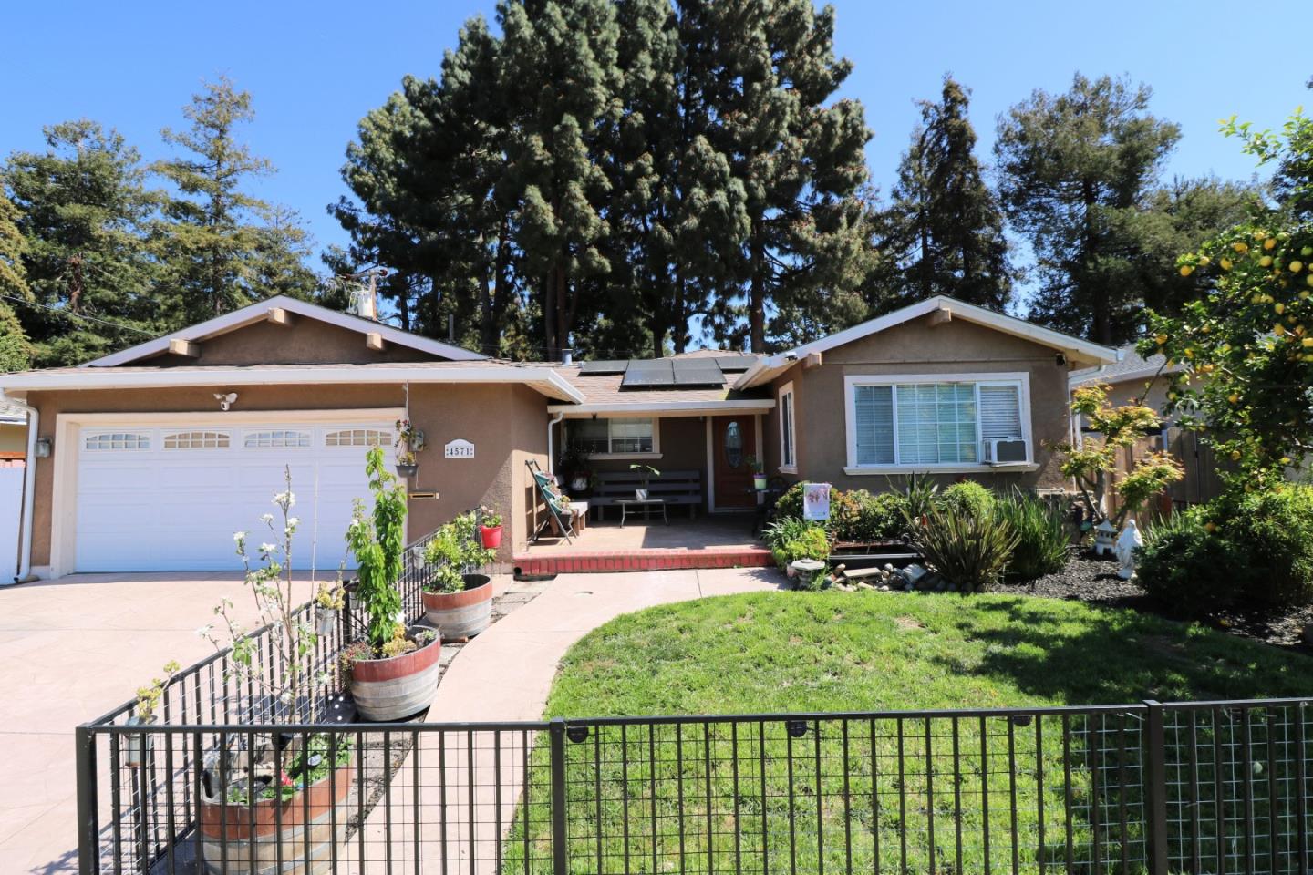 Detail Gallery Image 2 of 24 For 4571 Alameda Dr, Fremont,  CA 94536 - 4 Beds | 2 Baths