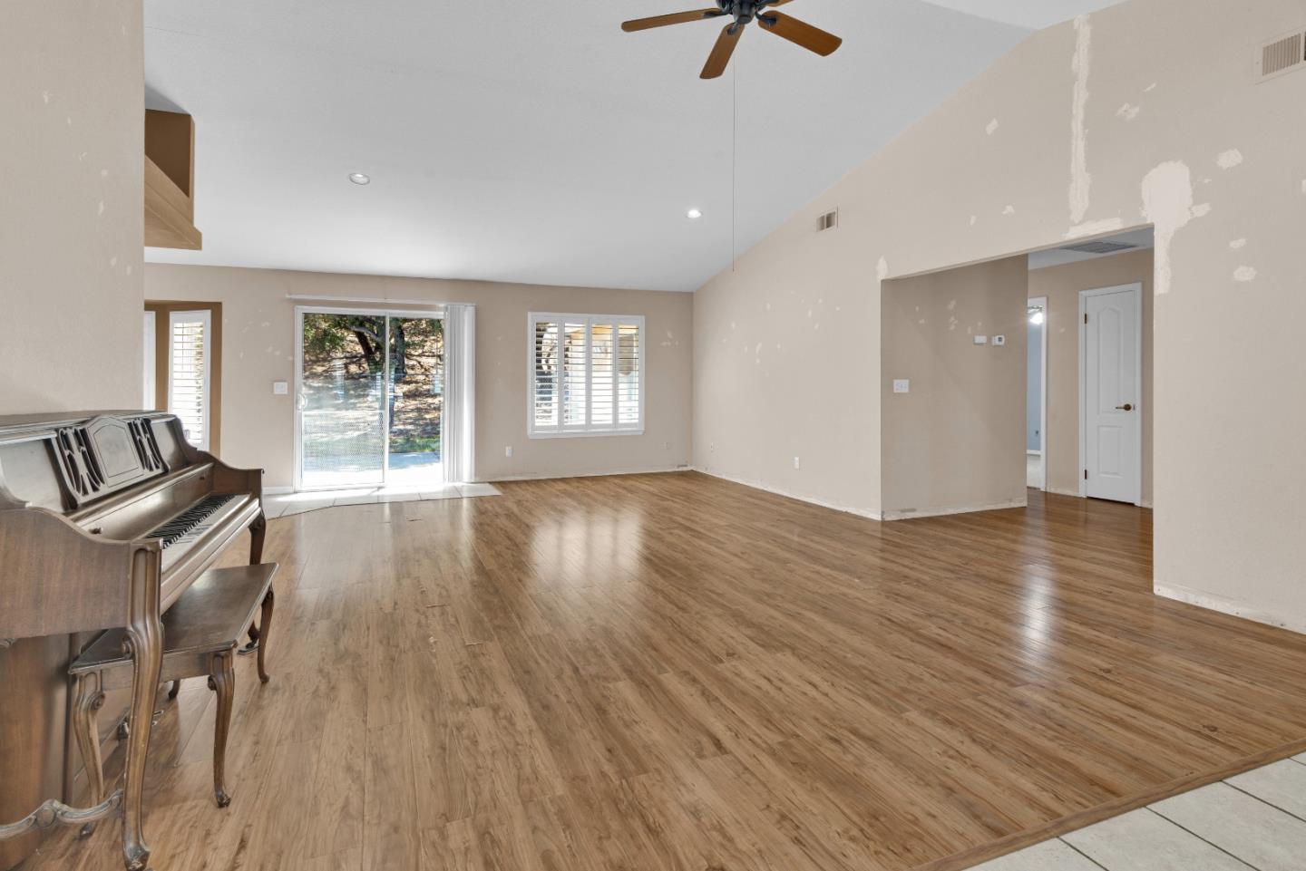 Detail Gallery Image 11 of 28 For 46435 Pine Meadow Pl, King City,  CA 93930 - 3 Beds | 2 Baths